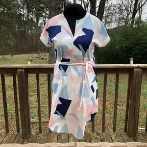 NWOT Geometrical Pattern Short Sleeve Dress